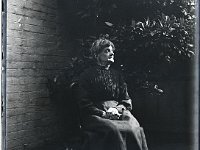 &copyTheCarterTribe.com 2013  Eliza Taylor (née Booth)   Scanned from 1/4 plate (4" x 3") : BOOTH Eliza, i001514