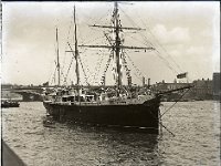 &copyTheCarterTribe.com 2013  Unknown Ship on River Thames   Scanned from 1/4 plate (4" x 3") glass negative